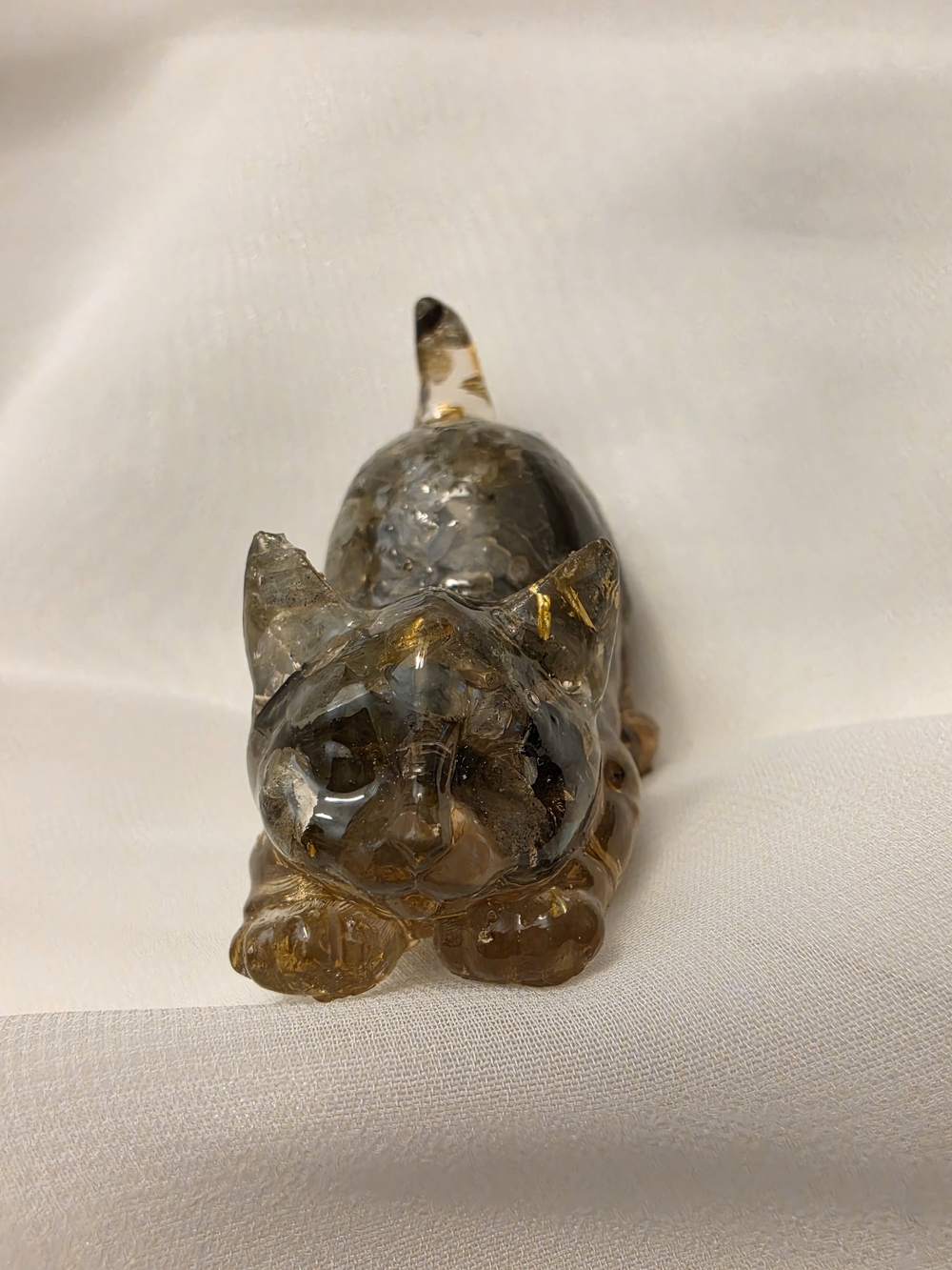 Decorative Crystal Chip Gold Foil Flake Resin Cat Figurine Kitty